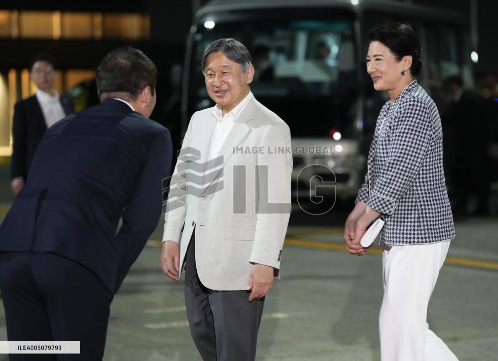 Japan emperor, empress return to Tokyo