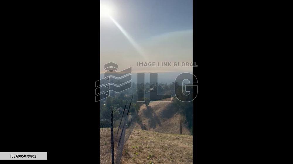 US: Fast-Moving Sandy Fire Burns More Than 800 Acres, Prompting Evacuations 2