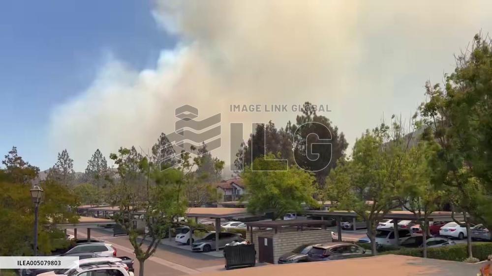 US: Fast-Moving Sandy Fire Burns More Than 800 Acres, Prompting Evacuations