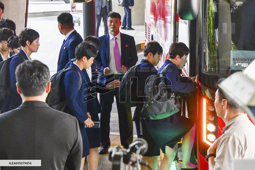 N. Korean women's football team in S. Korea