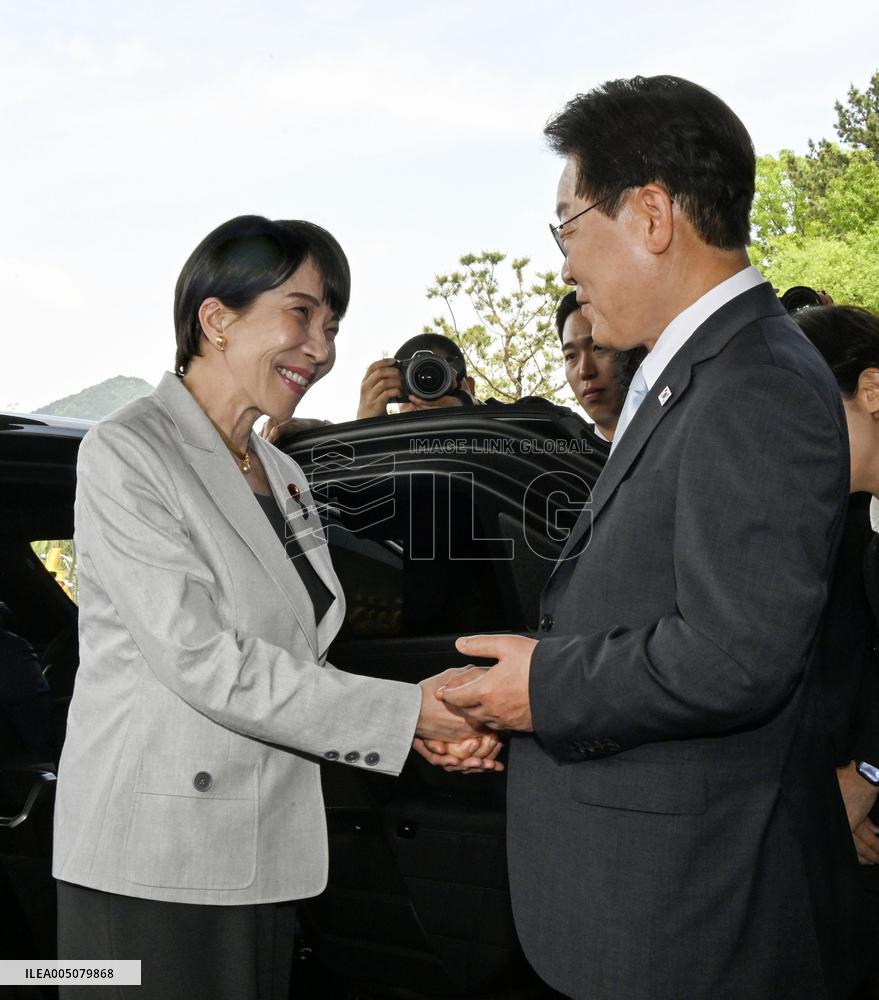 Japan-S. Korea summit