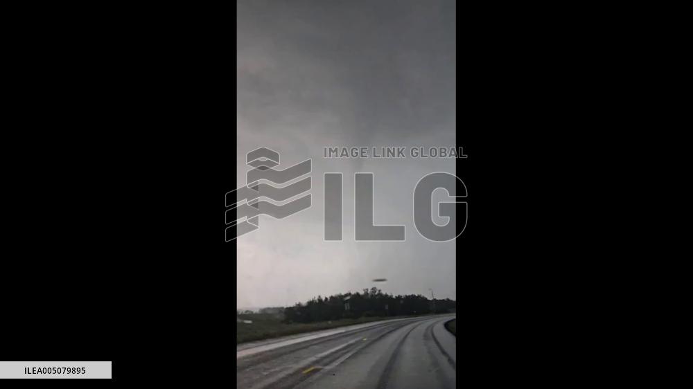 US: Tornado Touches Down Near Blue Rapids, Kansas