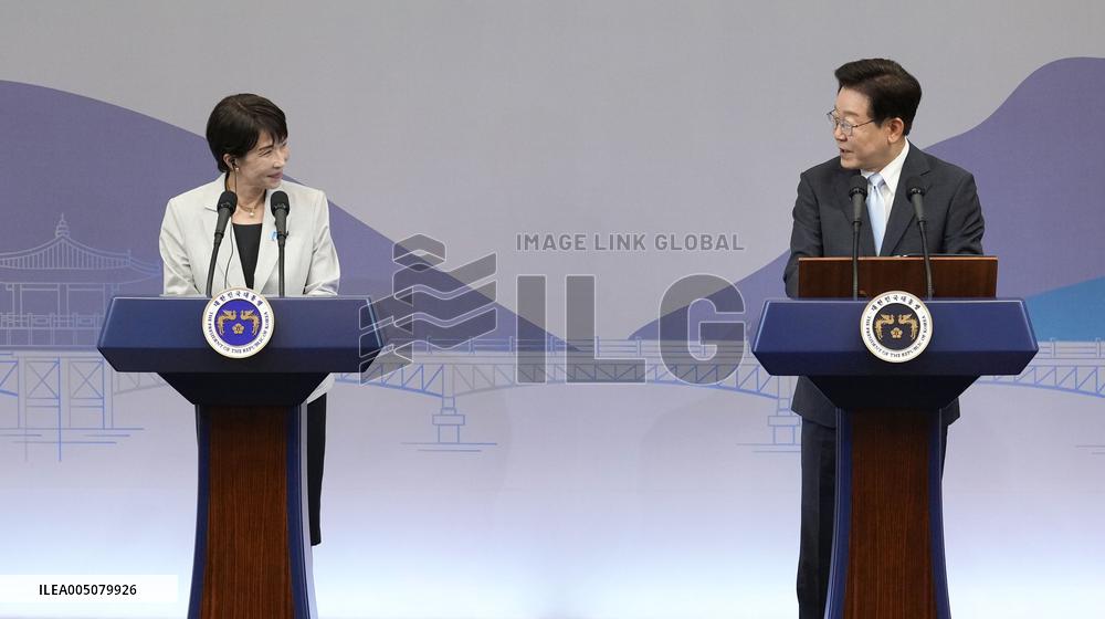 Japan-S. Korea summit