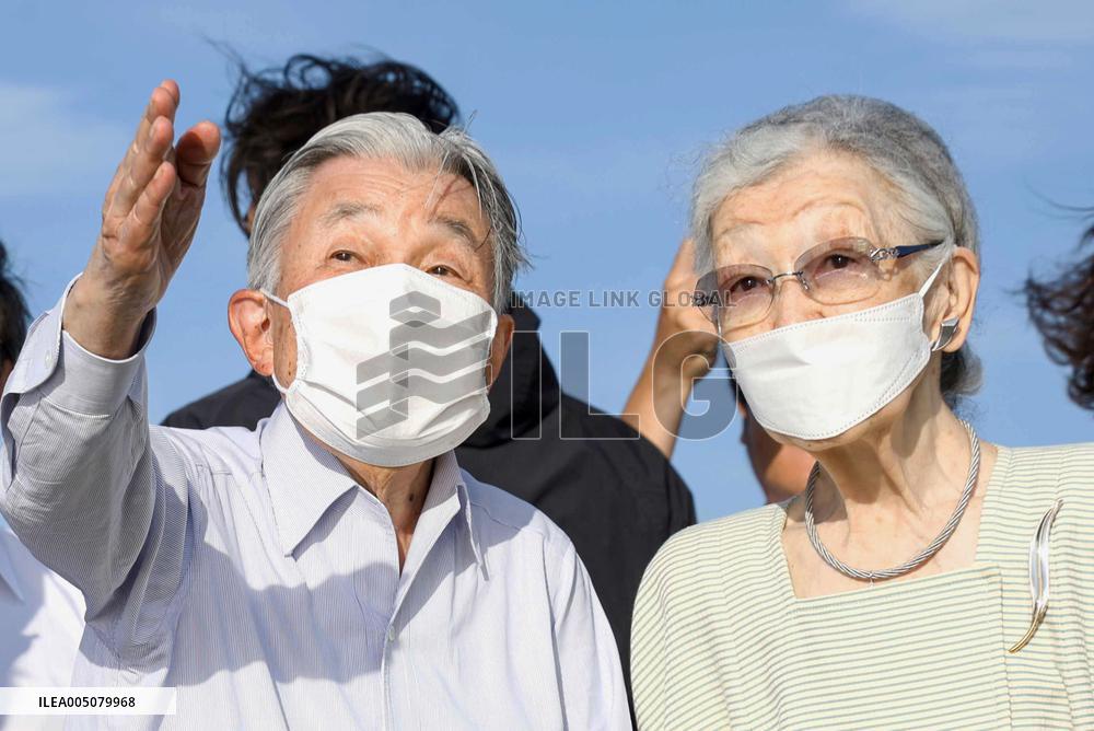Ex-Emperor Akihito stays at imperial villa in Hayama