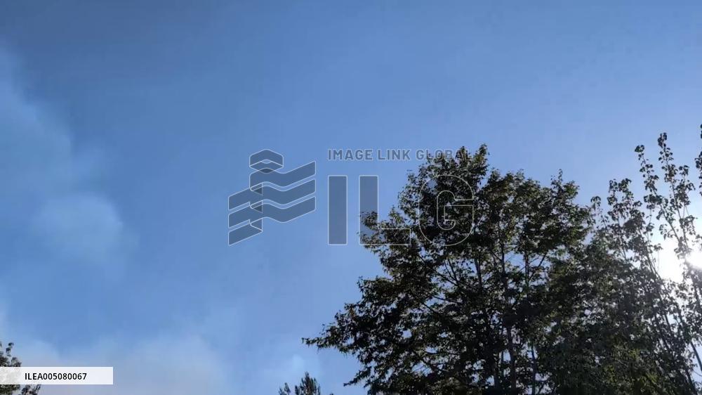 US: Evacuations Ordered as Sandy Fire Tears Through Simi Valley, California 3