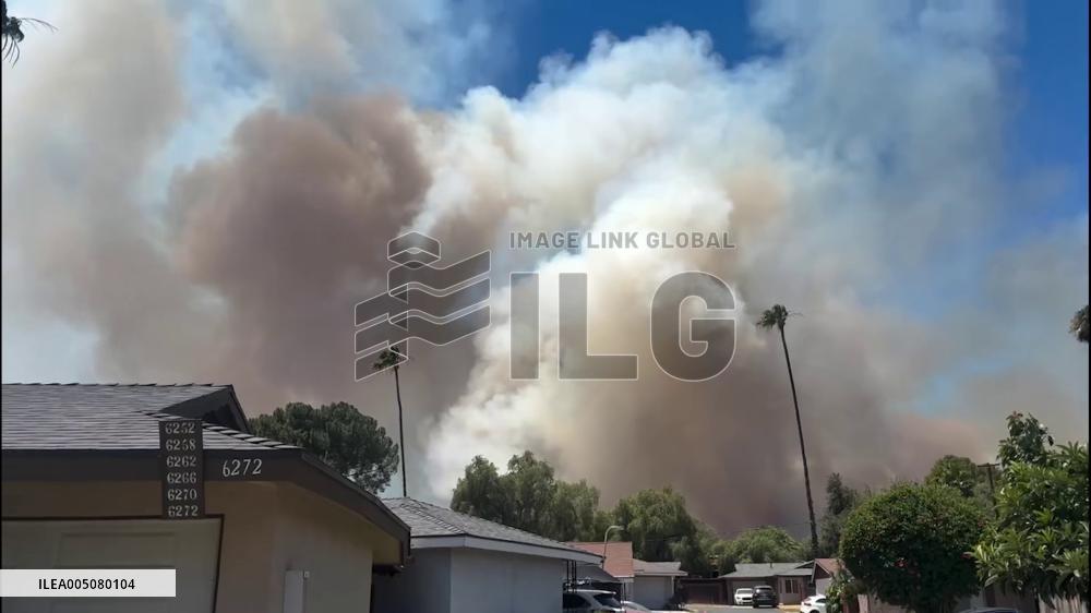 US: Two Wildfires Force Evacuations in Riverside County, California 3