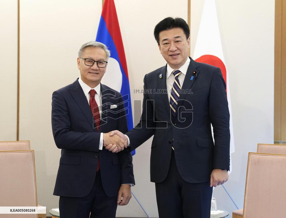 Lao foreign minister in Tokyo