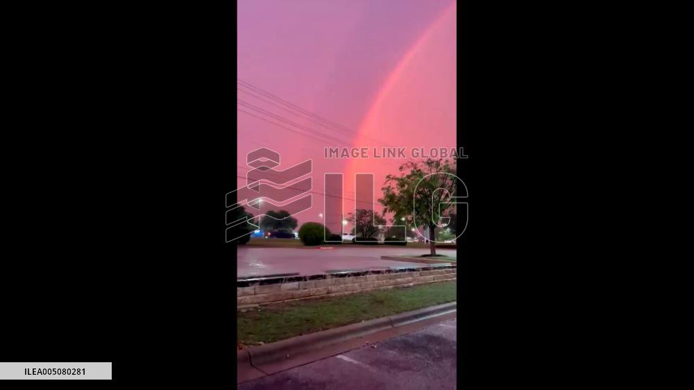 US: Lightning, Rainbow, and Sunset Combine in Rare Post-Storm Display Over Austin 2