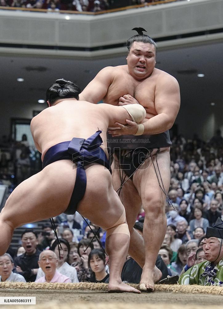 Summer Grand Sumo Tournament