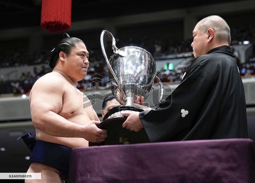 Summer Grand Sumo Tournament
