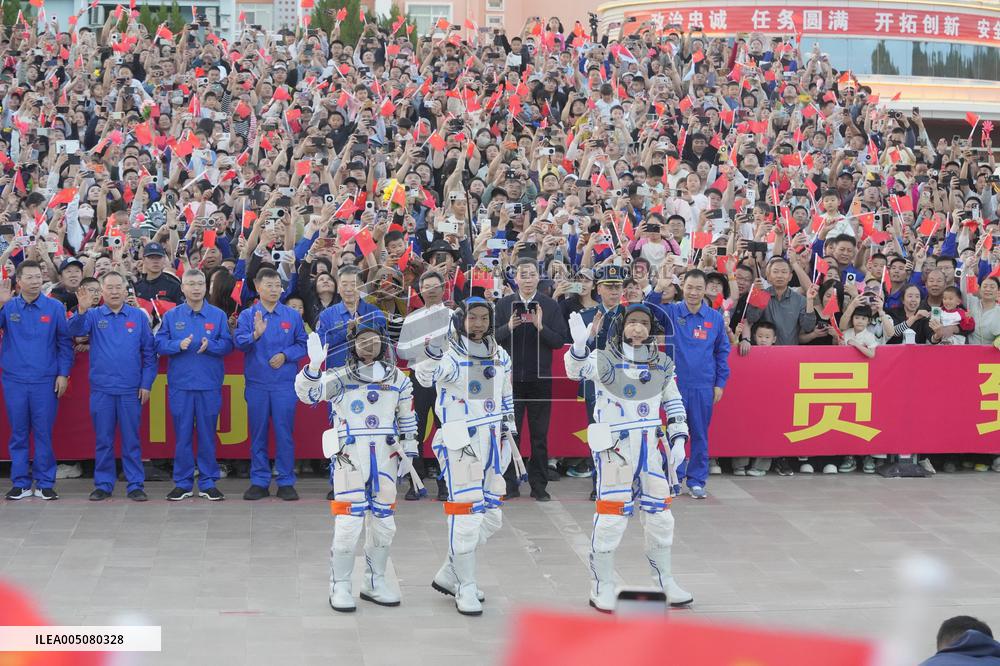 China launches new spaceship