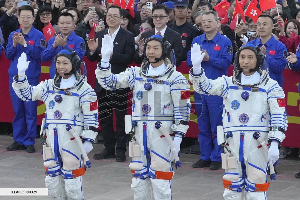 China launches new spaceship