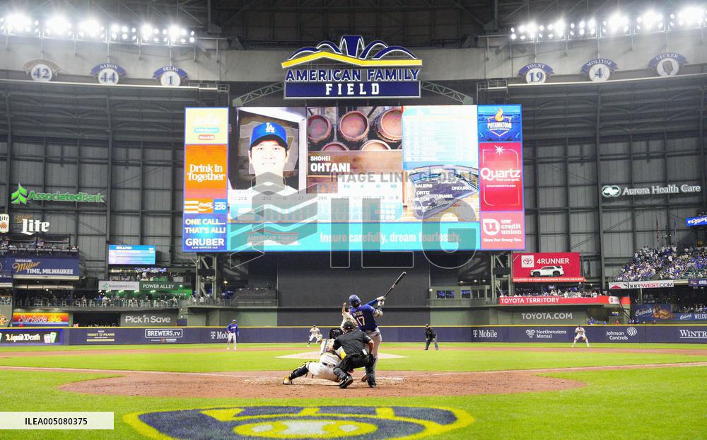 Baseball: Dodgers vs. Brewers