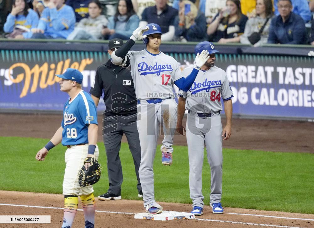 Baseball: Dodgers vs. Brewers