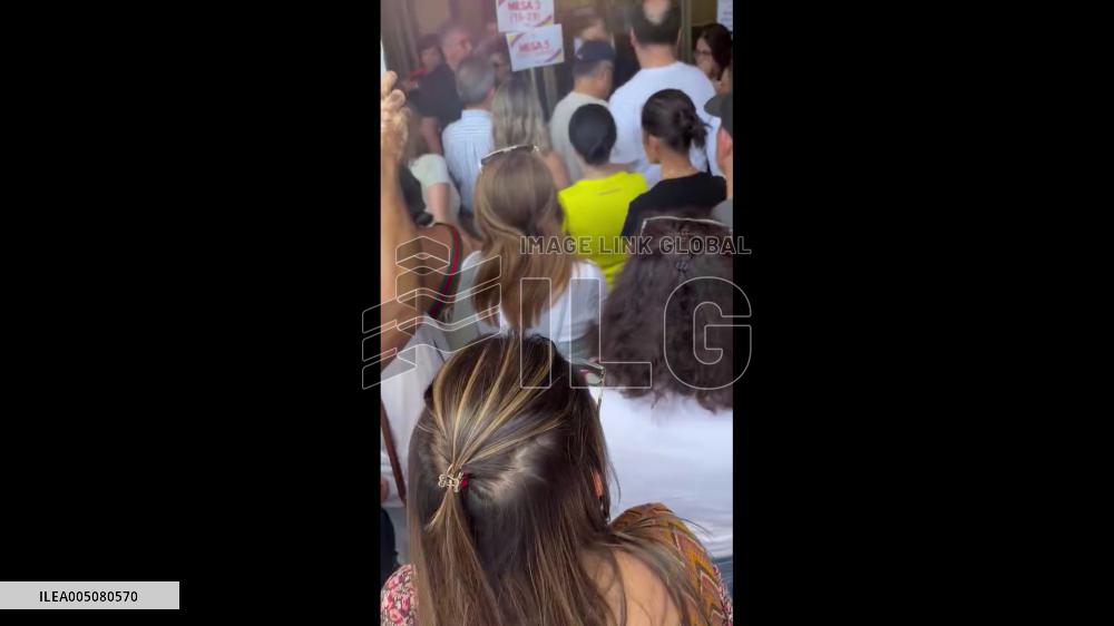 US: Colombian Overseas Election Opens With Long Lines and Operational Problems 2