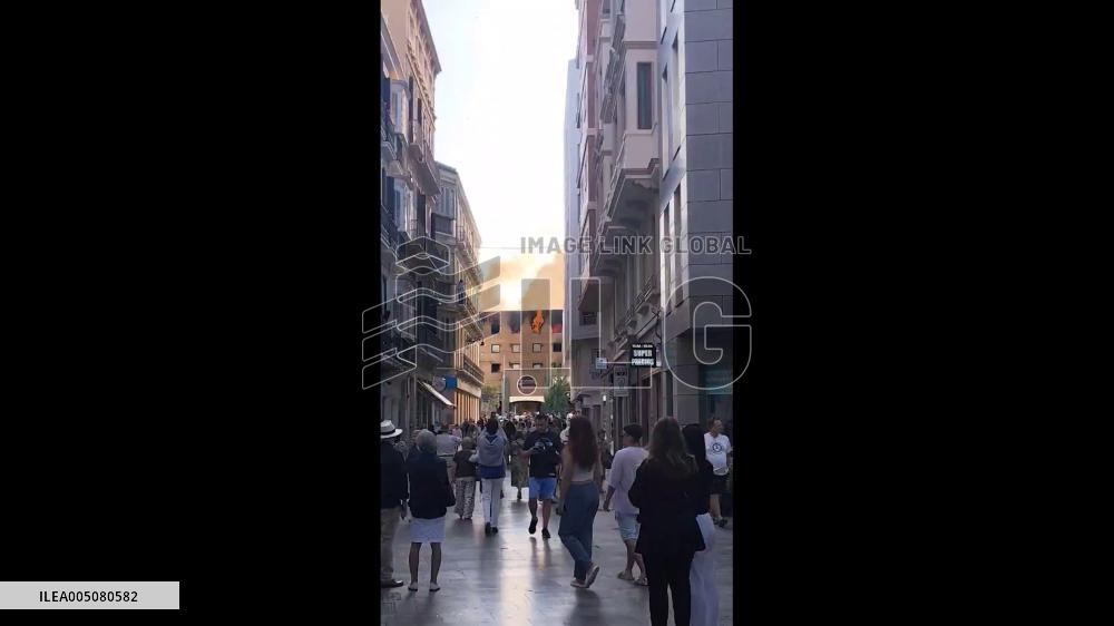 Spain: Fire Destroys Málaga Café and Spreads to Ibis Hotel, All Guests Evacuated