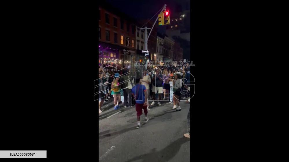 US: Knicks Clinch NBA Finals Berth, Fans Pour Into NYC Streets to Celebrate 3