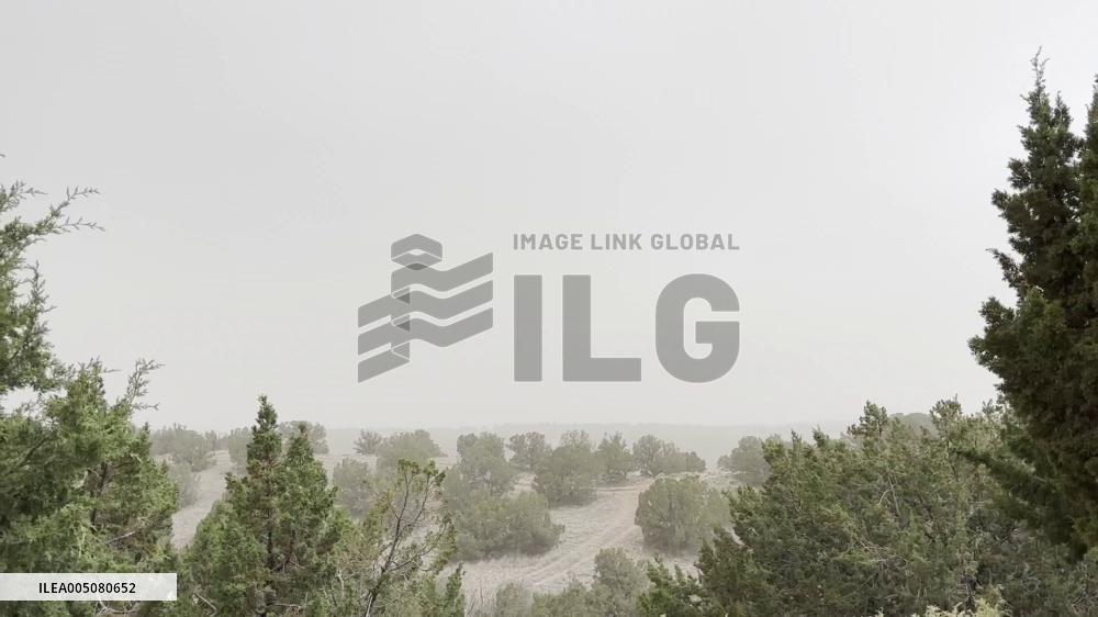 US: Strong Winds and Blowing Dust Hit Northern New Mexico on Memorial Day