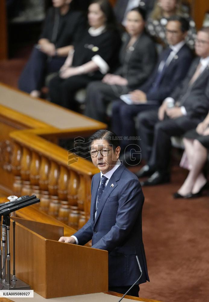 Philippine president in Japan's parliament