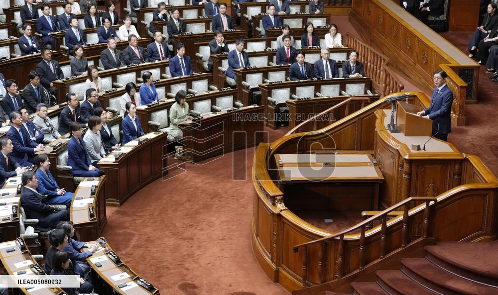 Philippine president in Japan's parliament