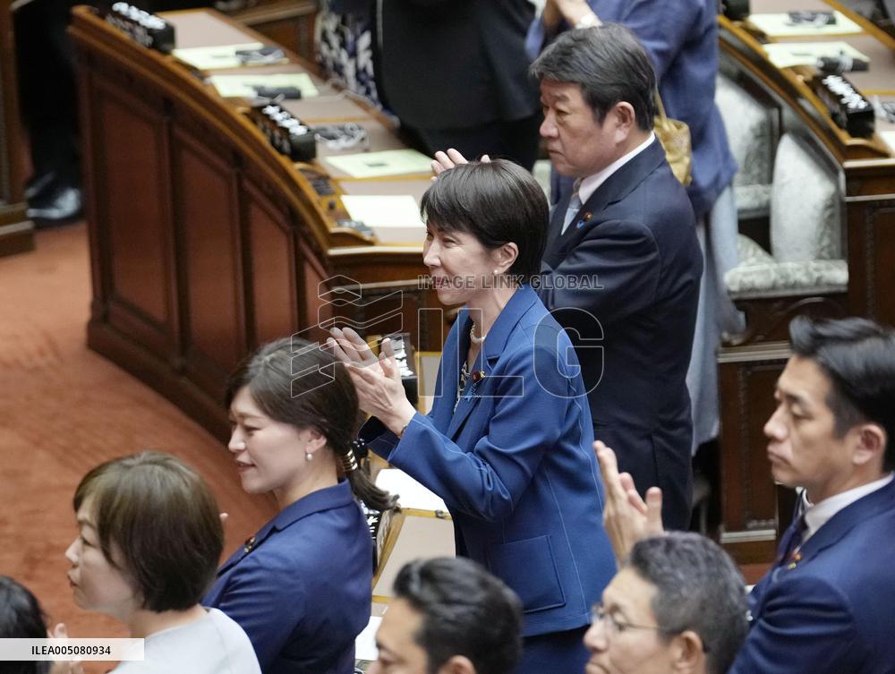 Philippine president in Japan's parliament