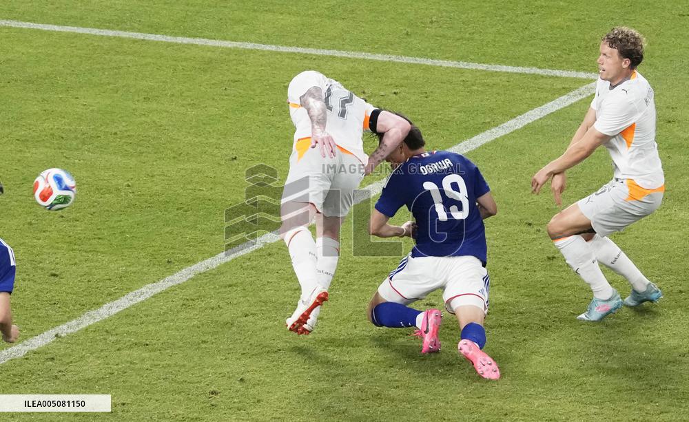 Football: Japan vs. Iceland