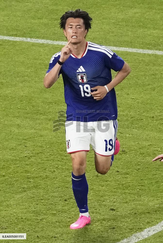 Football: Japan vs. Iceland