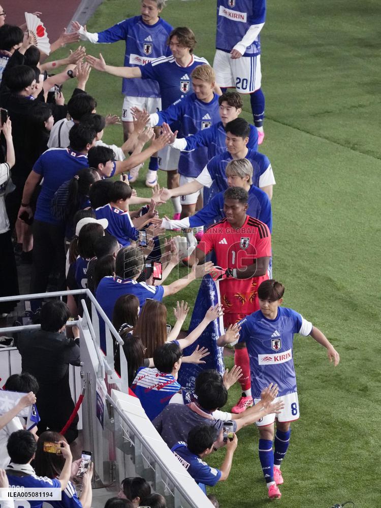 Football: Japan vs. Iceland