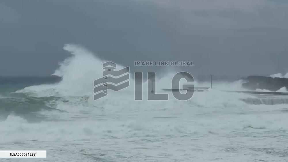 Japan: High Waves Pound Yoron Island Shore as Typhoon Jangmi Approaches