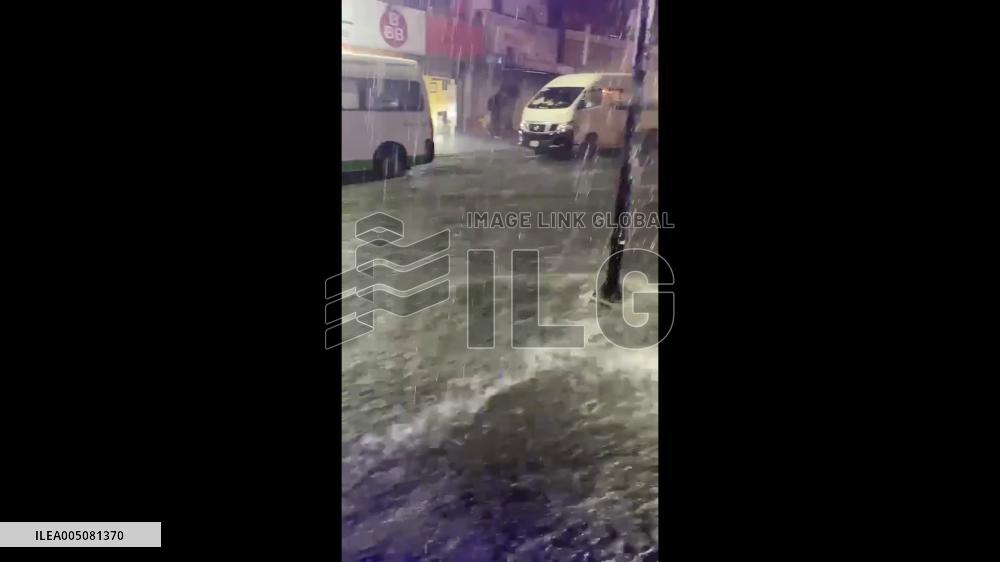 Mexico: Heavy Hailstorm Turns Streets Into Rivers in Cuajimalpa, Mexico City 2
