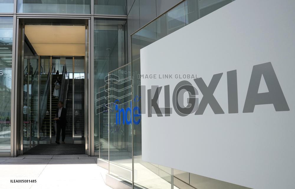 Kioxia becomes 2nd biggest Japan firm in market cap