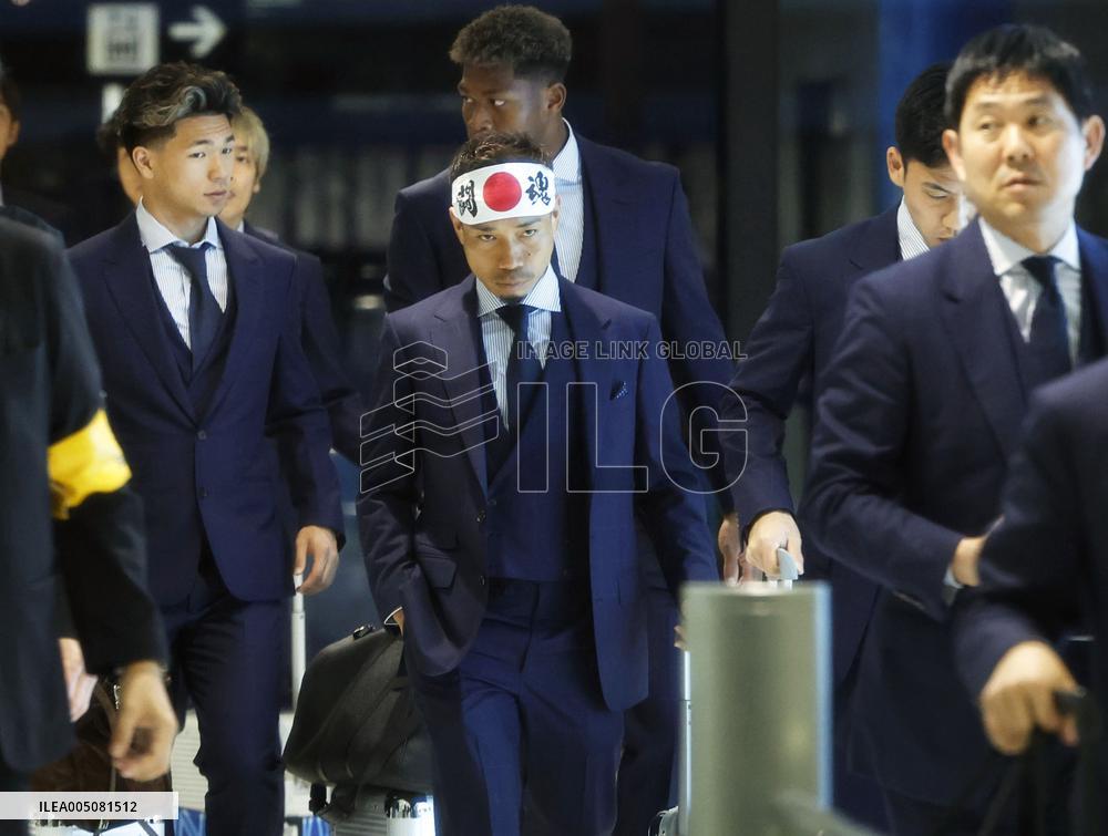 Football: Japan players departing for Mexico