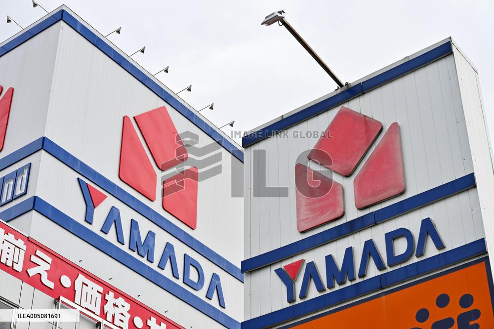 Electronics retailers Yamada, Edion eye business integration