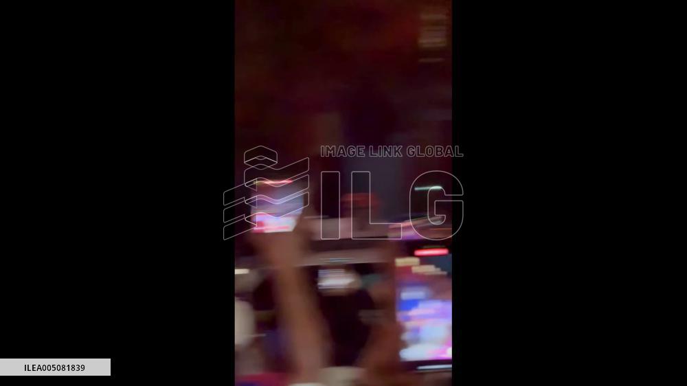 US: Spike Lee Rides Through Brooklyn to Cheers After Knicks Take 2-0 NBA Finals Lead