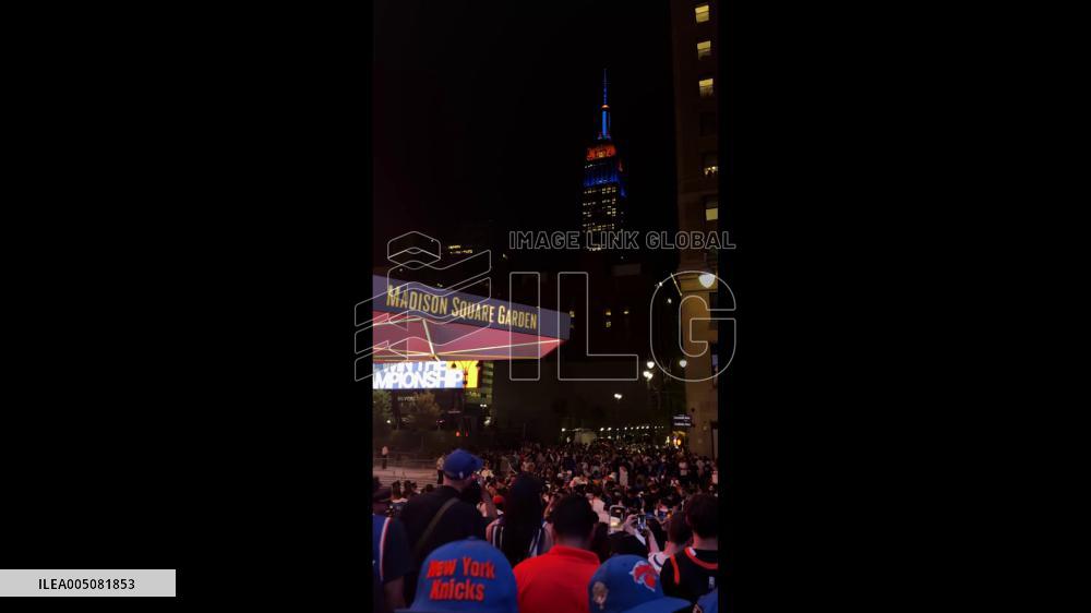 US: Knicks Fans Fill NYC Streets After Game 2 Win Over Spurs 2