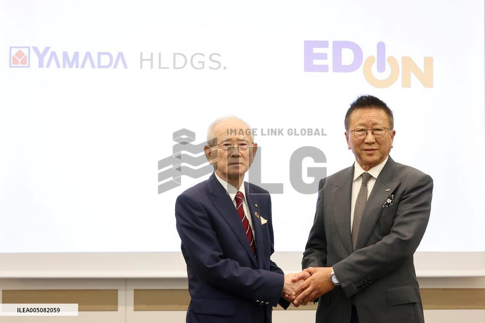 Press Conference on the Management Integration of Yamada HD and Edion