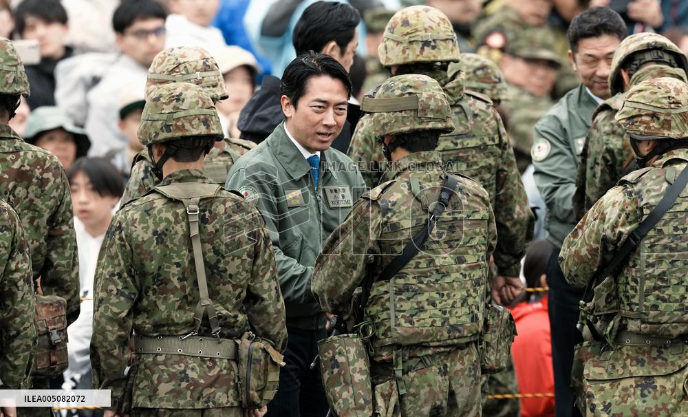 GSDF conducts artillery drill in Shizuoka Pref.