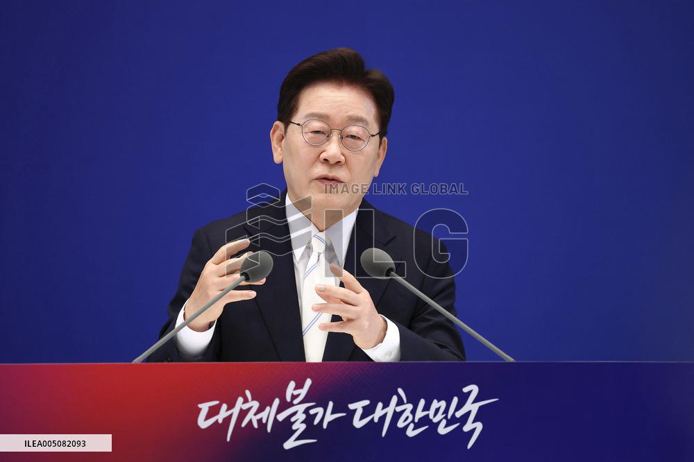 1 year since S. Korean President Lee took office