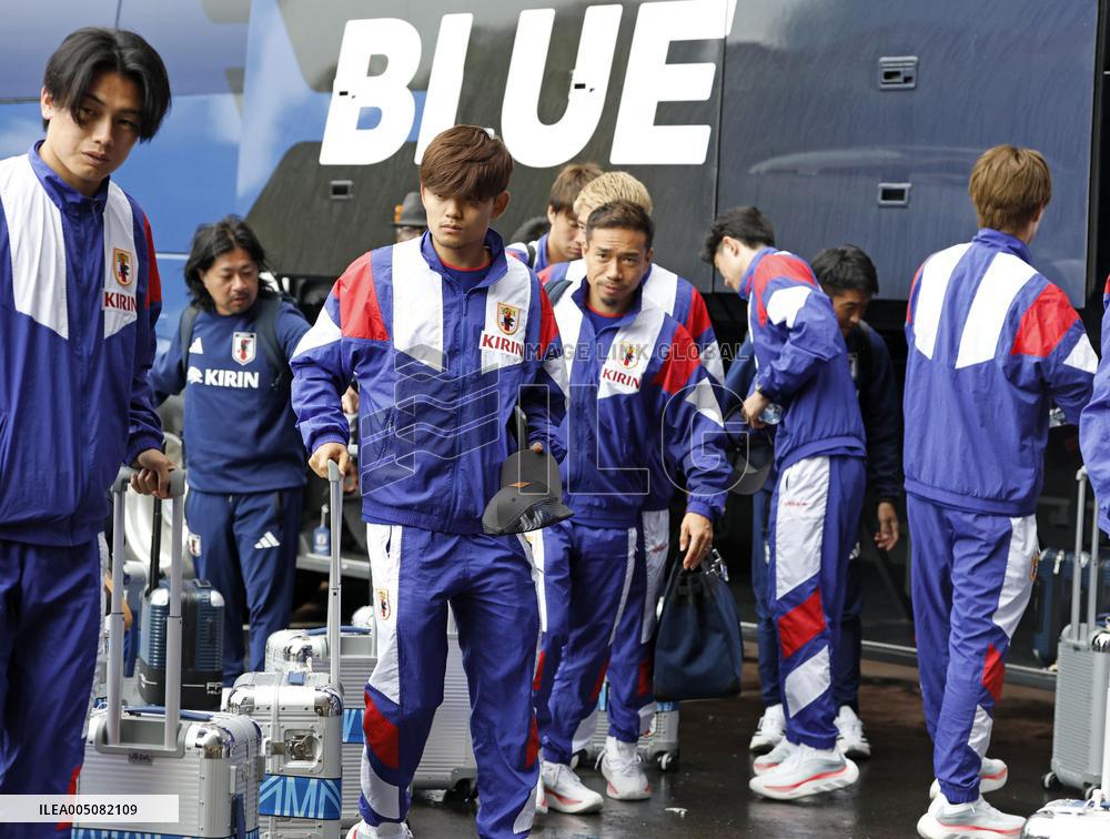 Football: Japan team arrives in Nashville
