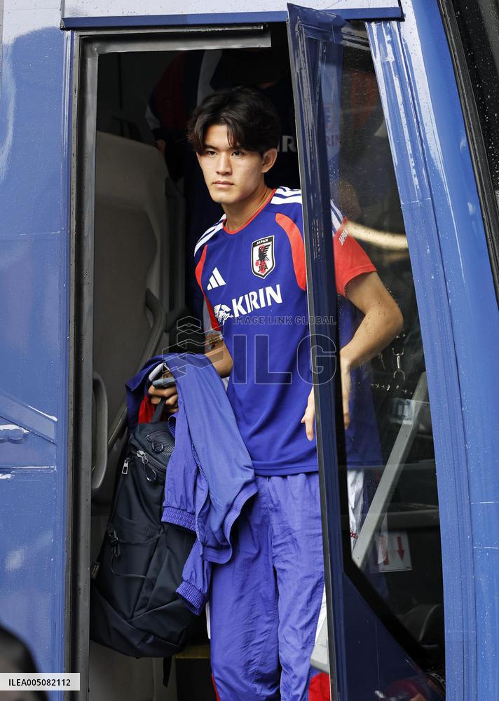 Football: Japan team arrives in Nashville