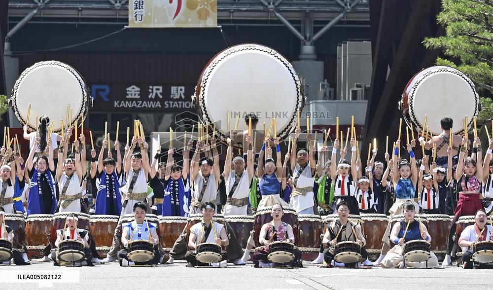 Traditional parade in Kanazawa