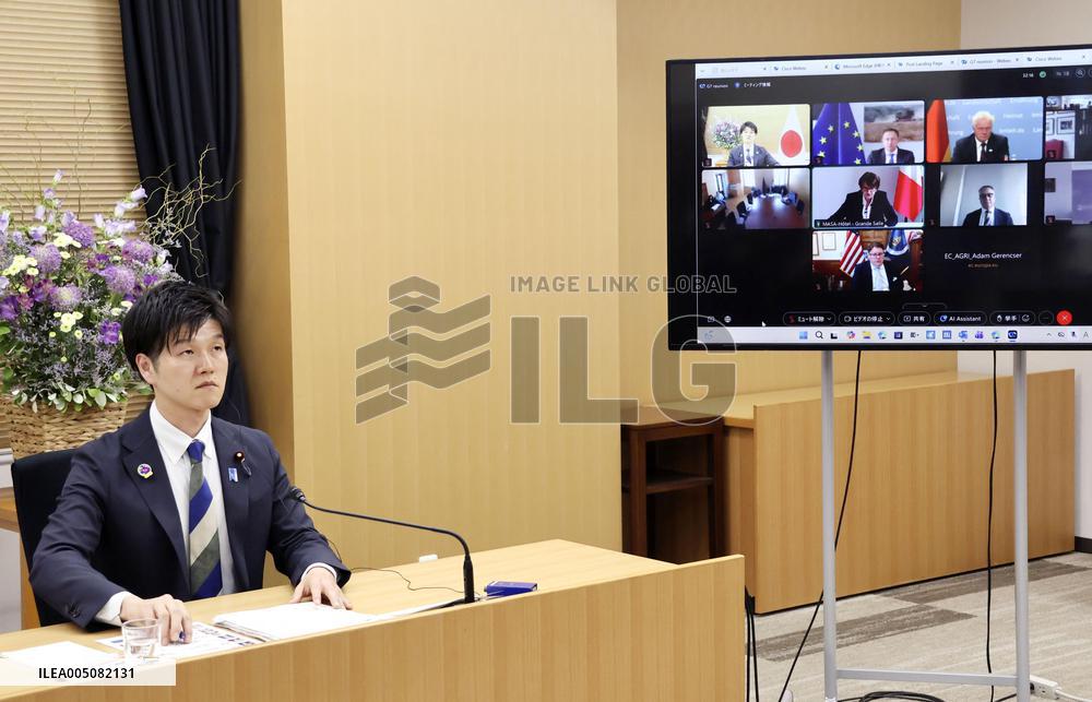 G-7 farm ministers hold online meeting