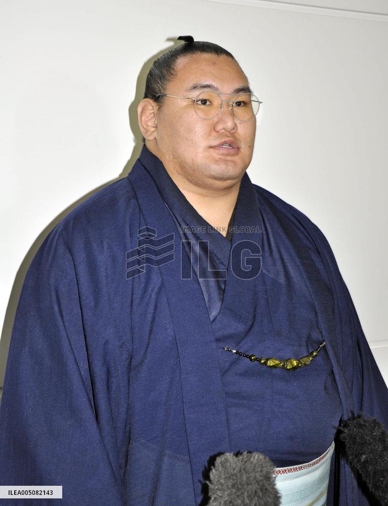 Sumo: Paris tournament