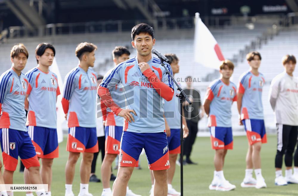 Football: Japan team trains for World Cup