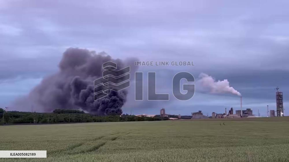 Belgium: Fire Engulfs 400 Tonnes of Scrap Cars at Metal Recycling Plant Near Mons