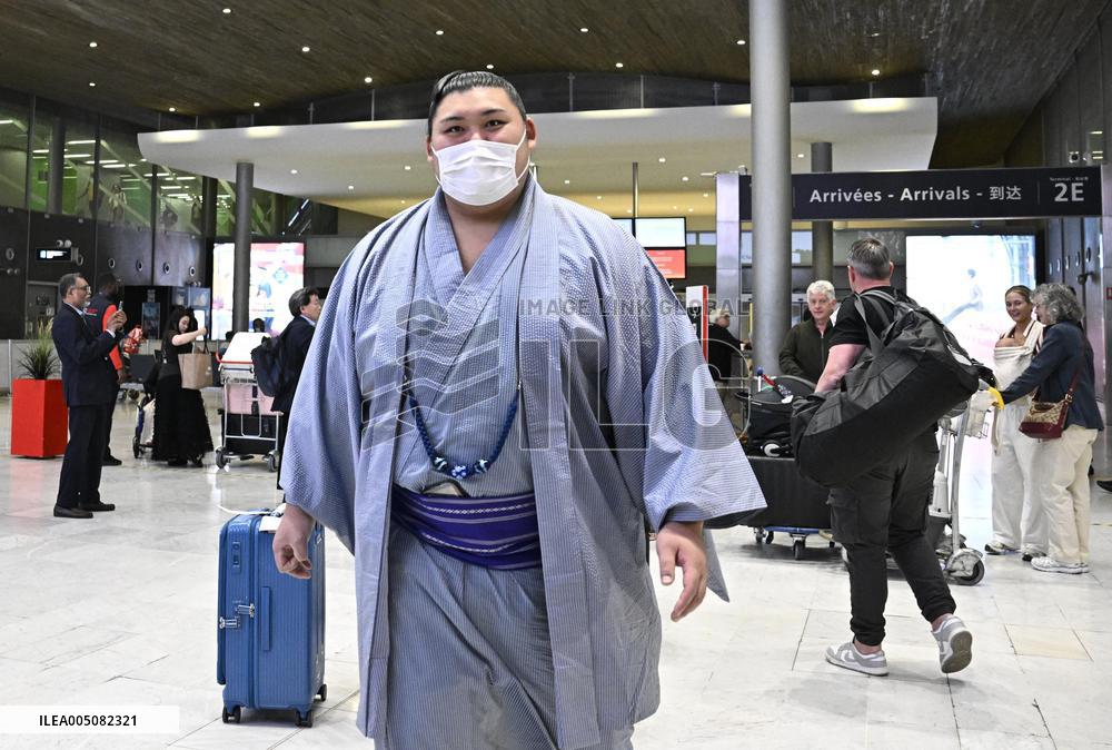 Sumo: Paris exhibition