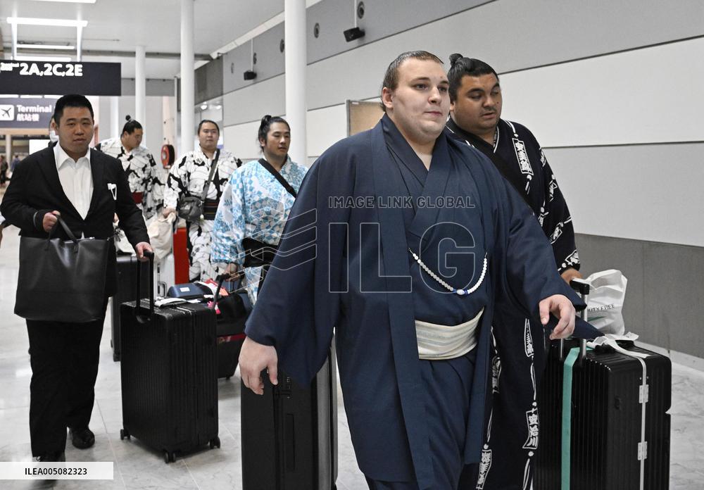 Sumo: Paris exhibition