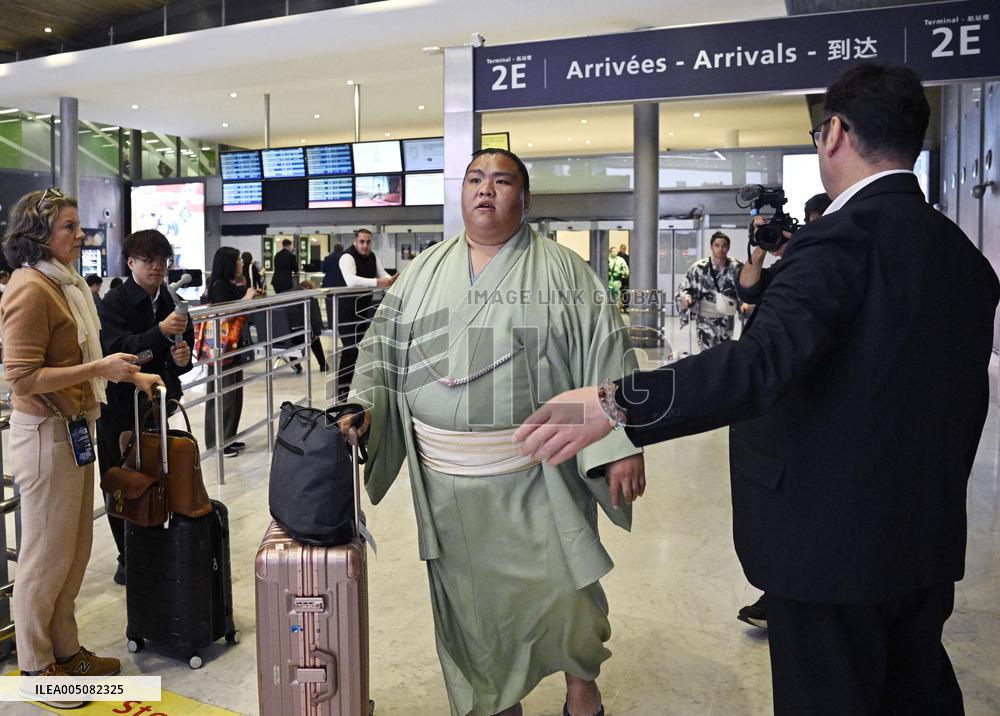 Sumo: Paris exhibition