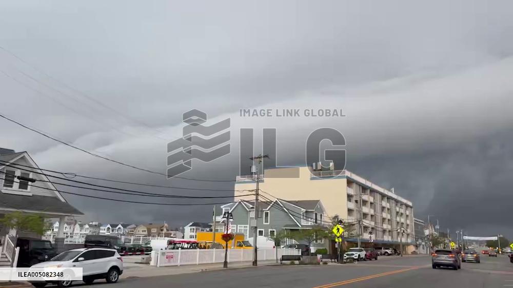 US: Massive Shelf Cloud Captured in New Jersey