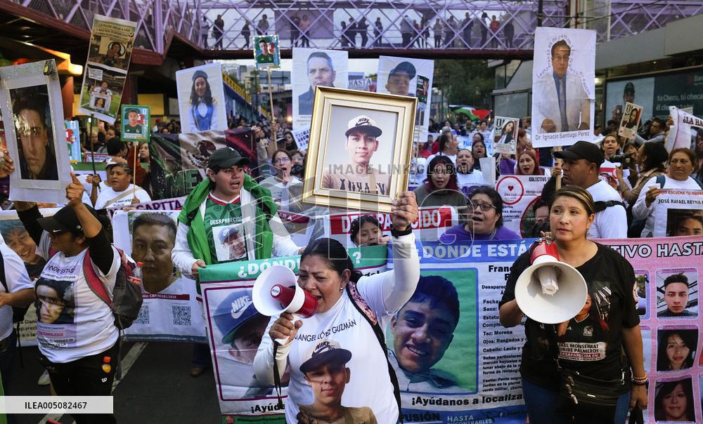 Rally in Mexico City ahead of World Cup opener